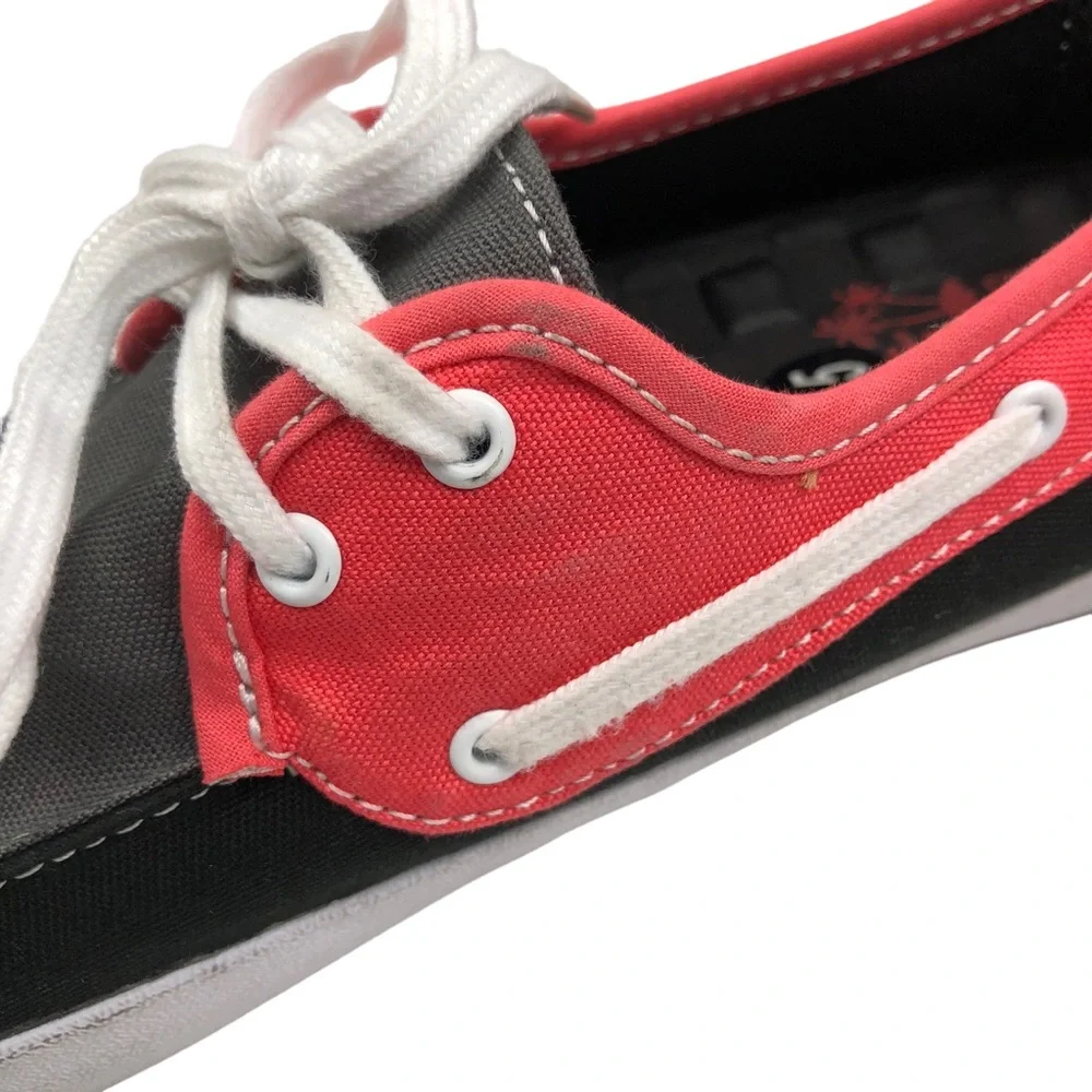 NWOB VANS Chauffeur Men’s Lace Up Canvas Black/Grey/Red Boat Shoes 7.5